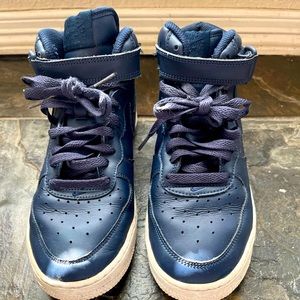 Nike Air Force navy sneaker in navy blue.